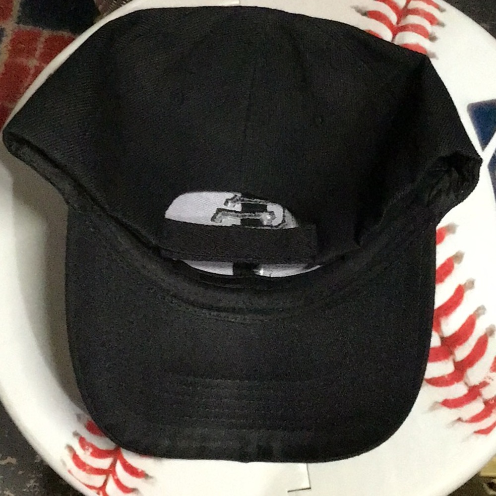 San Francisco Giants Men’s Black Adjustable Baseball Hat Cap - Picture 2 of 3